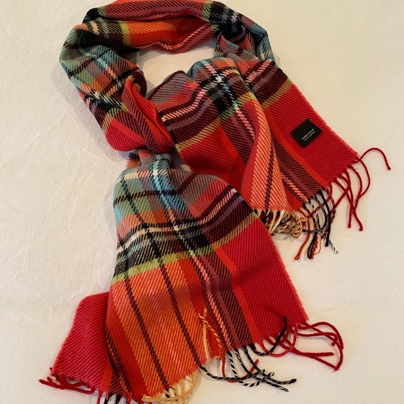 Ladies scarf - Picture 1 of 6